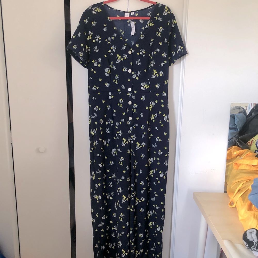 NWT GAP FLORAL JUMPSUIT (TALL)